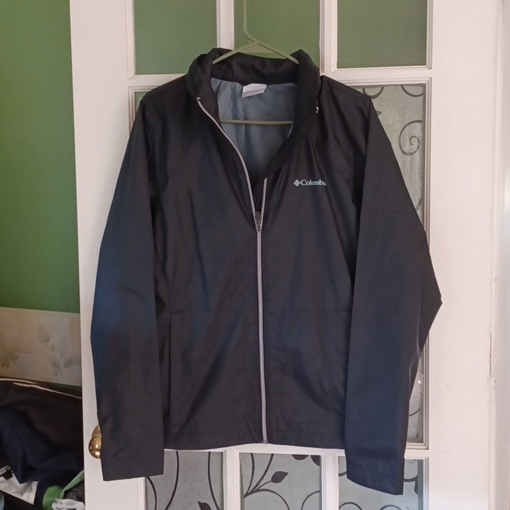 Columbia hooded wind breaker jacket packable black size large